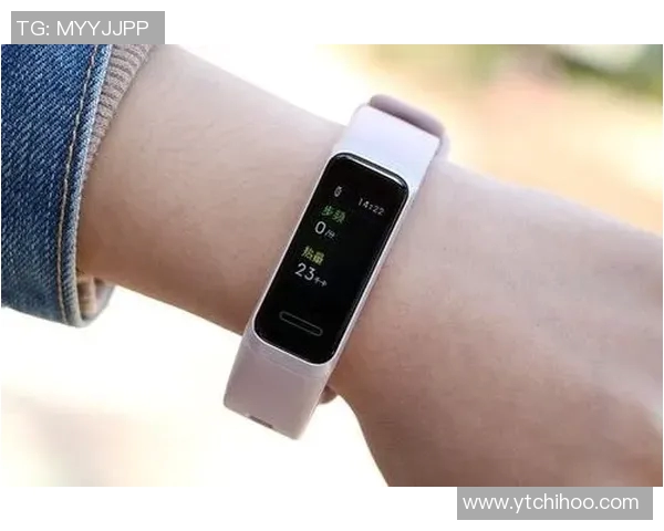 足球明星佩戴手环的时尚瞬间女球迷必看的潮流搭配指南 足球明星佩戴手环的时尚瞬间女球迷必看的潮流搭配指南